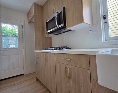 227 N Avenue 60 - Photo Thumbnail 12