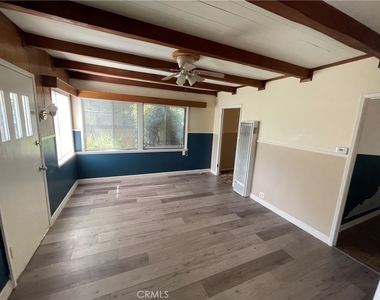 449 N 8th Avenue - Photo Thumbnail 2