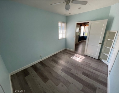 449 N 8th Avenue - Photo Thumbnail 6