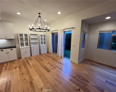 20402 Santa Ana Avenue - Photo Thumbnail 5