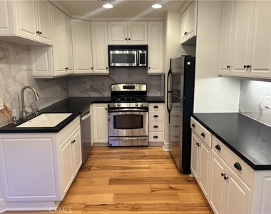 20402 Santa Ana Avenue - Photo Thumbnail 11