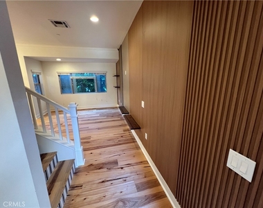 20402 Santa Ana Avenue - Photo Thumbnail 2