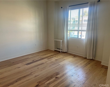 20402 Santa Ana Avenue - Photo Thumbnail 29