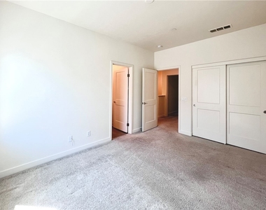 9040 Garvey Avenue - Photo Thumbnail 12