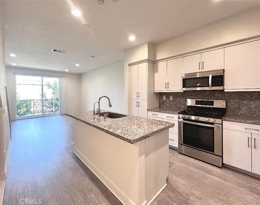 9040 Garvey Avenue - Photo Thumbnail 2