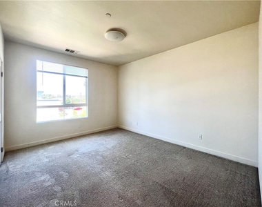 9040 Garvey Avenue - Photo Thumbnail 16