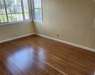 628 W Floral - Photo Thumbnail 1