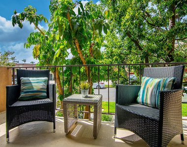 1730 Camden Avenue - Photo Thumbnail 4