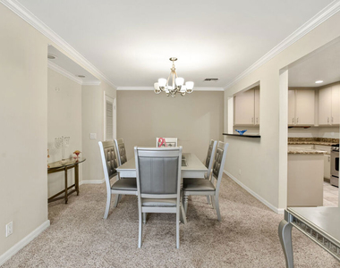 1110 S Shenandoah Street - Photo Thumbnail 5