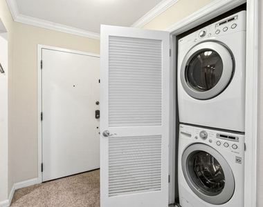 1110 S Shenandoah Street - Photo Thumbnail 15