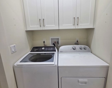 1165 Stanford St - Photo Thumbnail 5