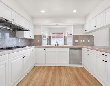 5532 Angelus Avenue - Photo Thumbnail 6