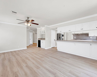 5532 Angelus Avenue - Photo Thumbnail 4