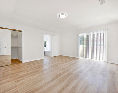 5532 Angelus Avenue - Photo Thumbnail 14