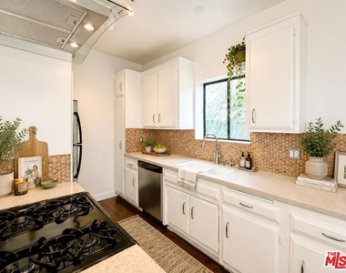 2013 Cyprean Drive - Photo Thumbnail 17