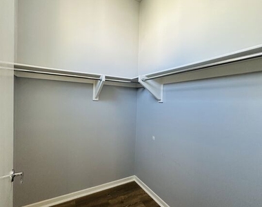 6581 Seabluff Drive - Photo Thumbnail 20