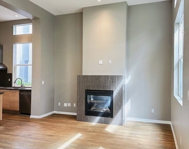 6581 Seabluff Drive - Photo Thumbnail 5
