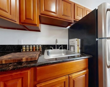 738 New Hampshire Avenue - Photo Thumbnail 4