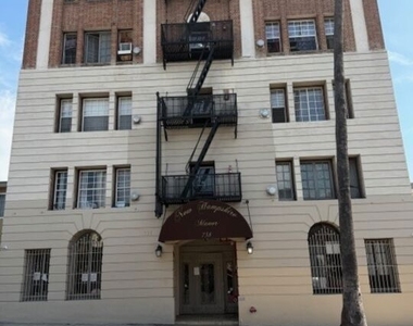 738 New Hampshire Avenue - Photo Thumbnail 16