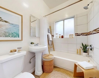 738 New Hampshire Avenue - Photo Thumbnail 5