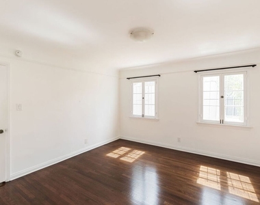 1054 S Stanley Avenue - Photo Thumbnail 9
