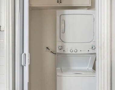 1054 S Stanley Avenue - Photo Thumbnail 7