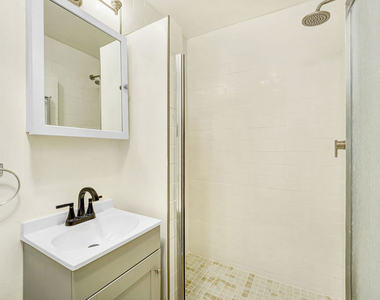 8208 Romaine Street - Photo Thumbnail 9
