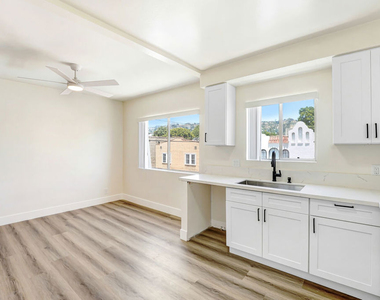 8208 Romaine Street - Photo Thumbnail 2