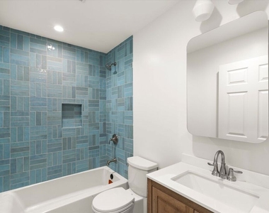 3792 1/2 Van Ness Avenue - Photo Thumbnail 11