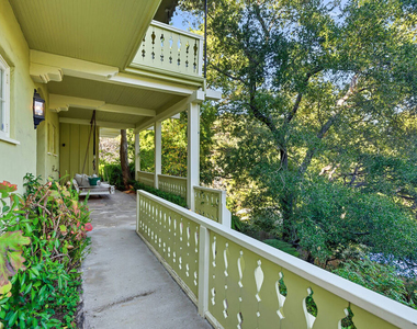 2049 Oakstone Way - Photo Thumbnail 1