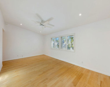 6515 Dume Drive - Photo Thumbnail 15