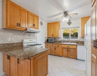 2648 Range Road - Photo Thumbnail 7
