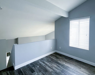 9939 Topanga Canyon Boulevard - Photo Thumbnail 15