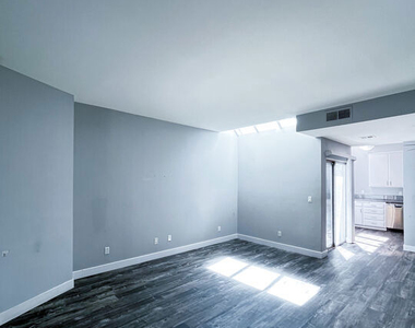 9939 Topanga Canyon Boulevard - Photo Thumbnail 3