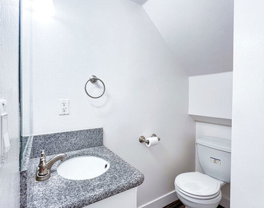 9939 Topanga Canyon Boulevard - Photo Thumbnail 11