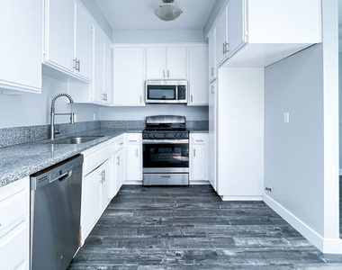 9939 Topanga Canyon Boulevard - Photo Thumbnail 8