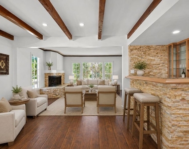 11241 Peach Grove Street - Photo Thumbnail 4