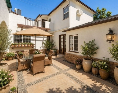 11241 Peach Grove Street - Photo Thumbnail 17