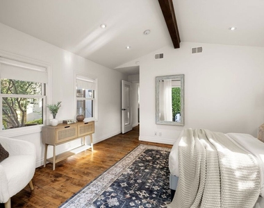 7416 Rosewood Avenue - Photo Thumbnail 12