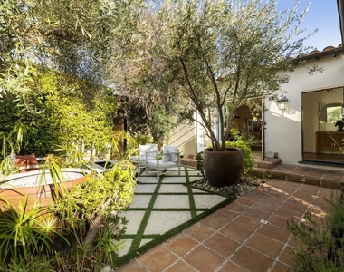 7416 Rosewood Avenue - Photo Thumbnail 2