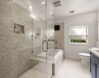7416 Rosewood Avenue - Photo Thumbnail 15