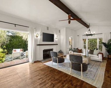 7416 Rosewood Avenue - Photo Thumbnail 3