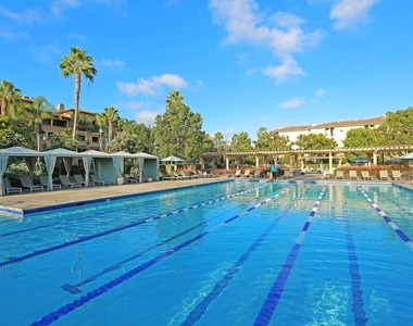 5625 Crescent Park - Photo Thumbnail 26
