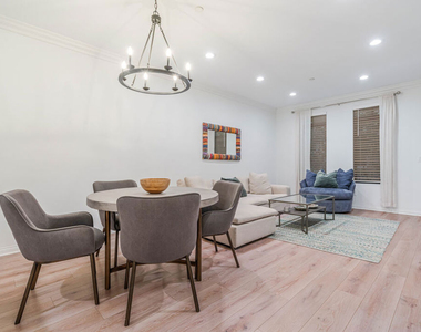 5625 Crescent Park - Photo Thumbnail 2