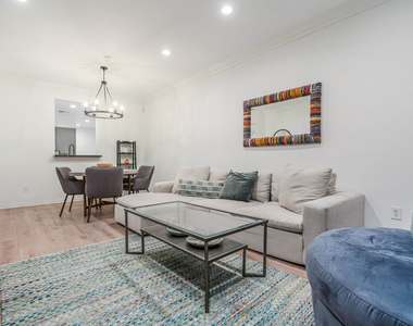 5625 Crescent Park - Photo Thumbnail 4