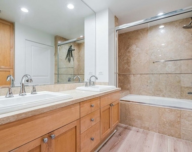 5625 Crescent Park - Photo Thumbnail 15