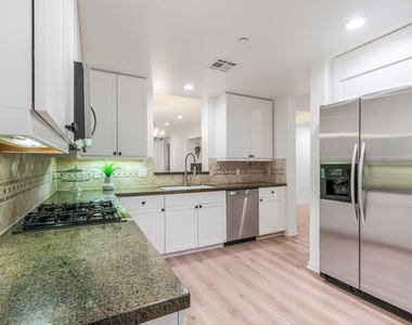 5625 Crescent Park - Photo Thumbnail 8