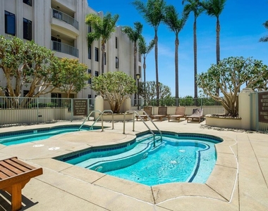 5625 Crescent Park - Photo Thumbnail 20