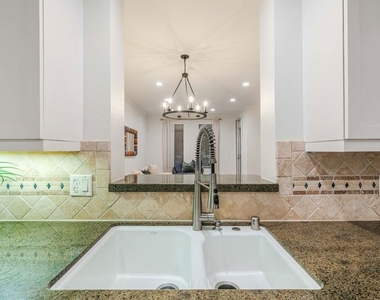 5625 Crescent Park - Photo Thumbnail 6