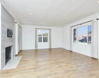 2904 W 81st Street - Photo Thumbnail 7